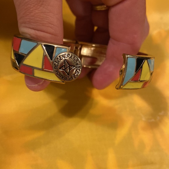 Multi-colored BCBGeneration bangle - Picture 5 of 5